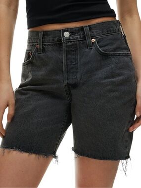 Levi's 501 '90s Jean Shorts  straight leg raw hem size 28 excellent condition